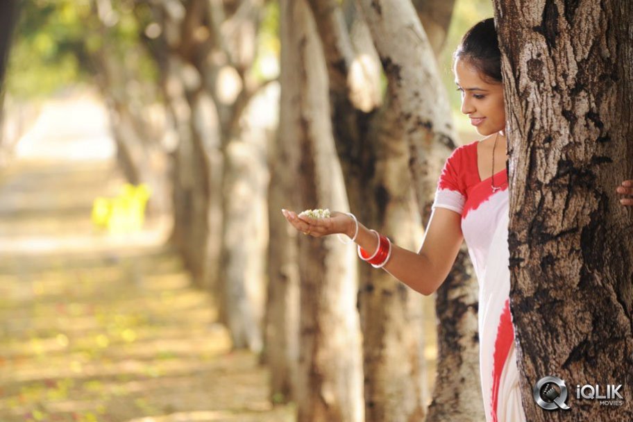 Mallela theeram lo Sirimalle Puvvu